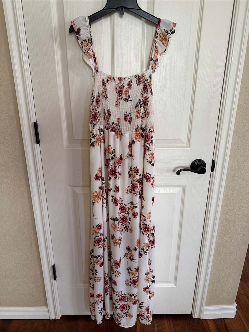 Altar’d State floral long maxed dress. Size large. Like new!
